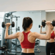 用户评价 新加坡 用羽飞畅连 回国加速器 直连国内云音乐 一边健身一边听音乐 头像